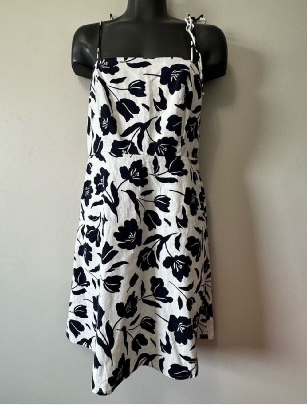 Old Navy Blue and White Spaghetti Strap Sundress, linen Small NWT